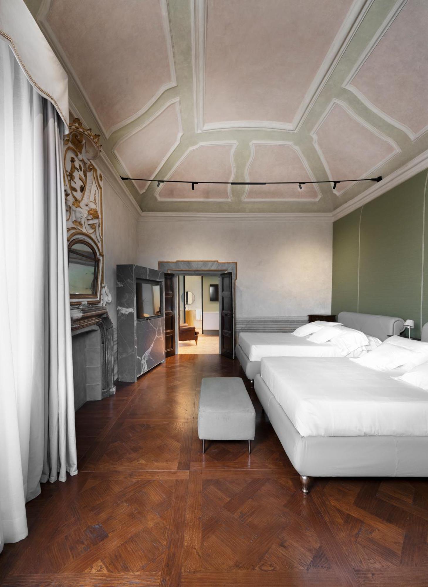 Palazzo Giusti Suites And Spa 乌尔比诺 外观 照片